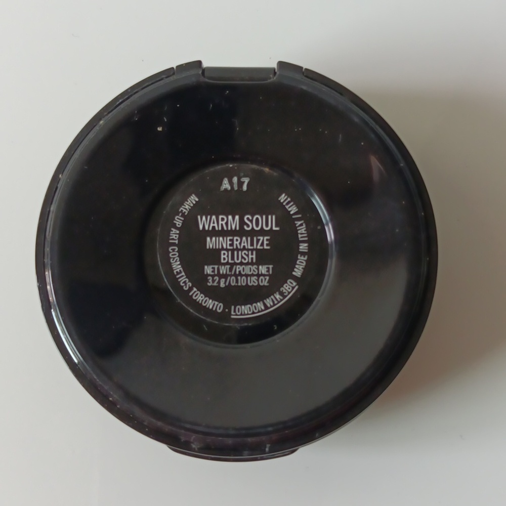 * Fixed price* Mac Mineralize Blush in Warm Soul - Picture 4 of 5